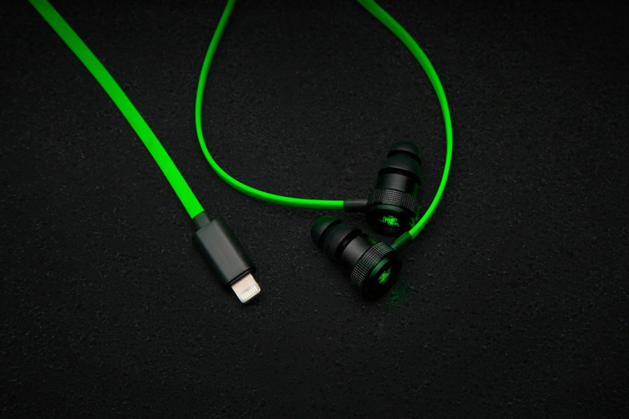 razer lightning earphones