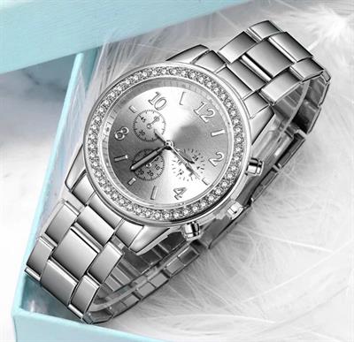 SB FIT Luxury Quartz Round Diamonds Golden Chain Watch For Women & Girls.