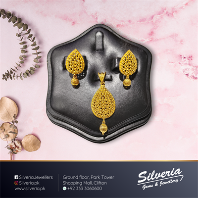 Gold plated Pendant set