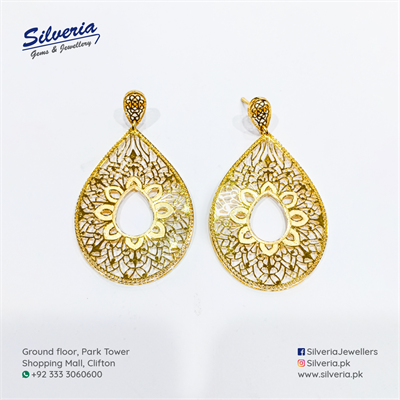 21kt Gold Earrings in beautiful filigree workmanship