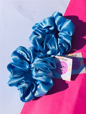 Sky blue silk scrunchie/Hair tie