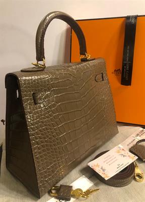 Hermes Kelly 25 Crocodile finish Bag in Pakistan for Rs. 95000.00