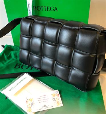 Bottega Veneta Padded Cassette leather crossbody bag - 26cm 