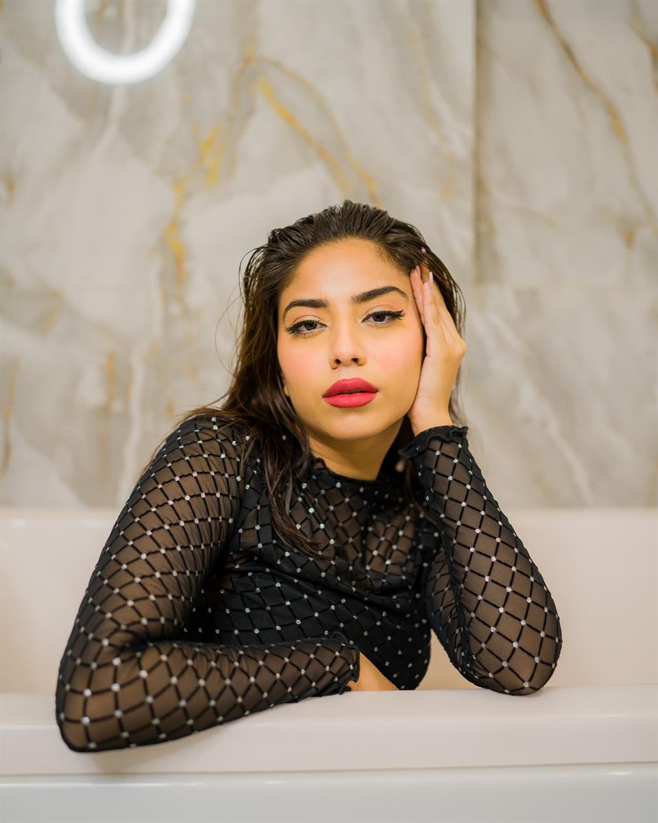 Glitter and glam in Pakistan for Rs. 5200.00 WESTIC BY FATIMA