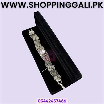 Elegant Silver Tone Mesh Band Women's Wristwatch