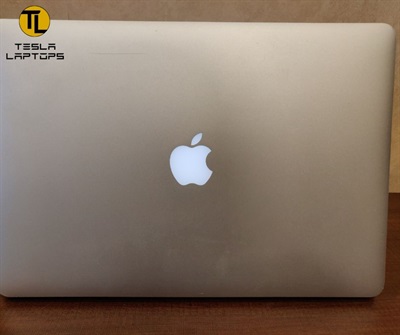 Apple MacBook Pro Retina Mid 2015 Core i7 with AMD Radeon R9 MX370X 2GB Dedicated Graphics