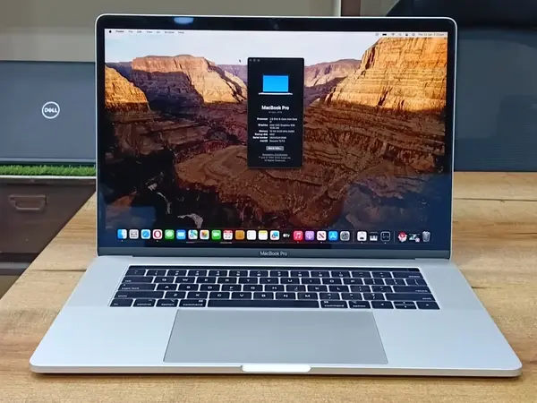 MacBook Pro 2018 (A1990), 15-inch | 16GB DDR4 RAM | 512GB SSD | 15.4" Retina Display