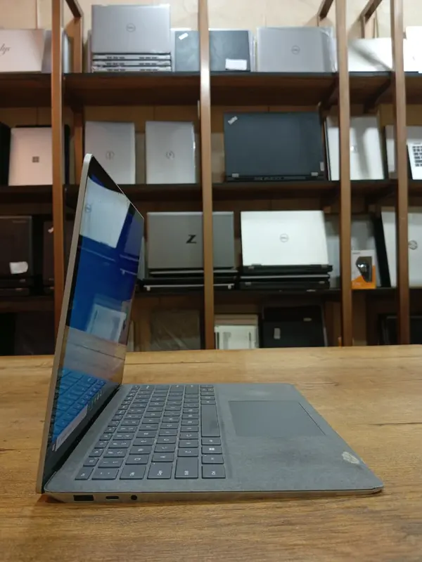 Microsoft Surface Laptop 4 | AMD Ryzen 5 4680U | 13.5" FHD Touchscreen