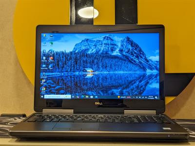 Dell Precision 7520 Quad Core i7 7th Generation