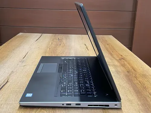 Dell Precision 7740 Mobile Workstation | Intel® Core™ i7-9750H | NVIDIA Quadro® RTX 4000 8GB GDDR6