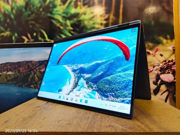 Dell Latitude 9330 2-in-1 Laptop | Intel Deca Core i7 12th Generation