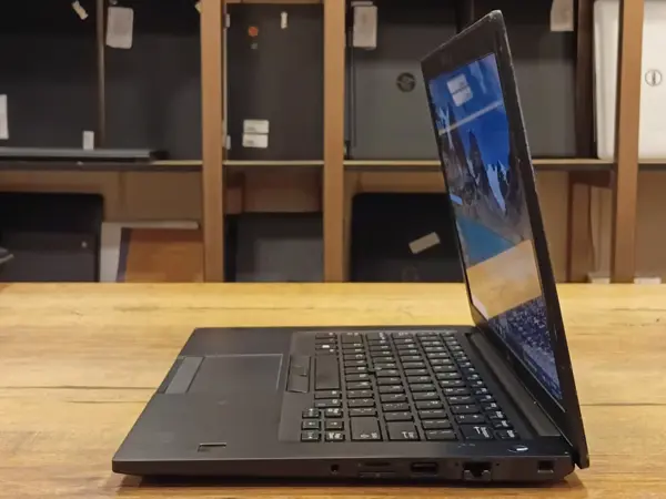 DELL Latitude 7490 Core i7 8th Generation
