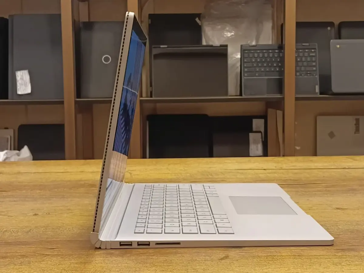 Microsoft Surface Book Core i5 6th Generation Microsoft Surface Book Core i5 6th Generation
