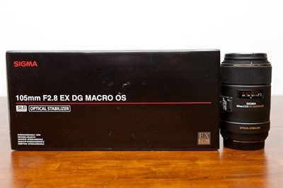 Sigma 105 2.8mm Macro