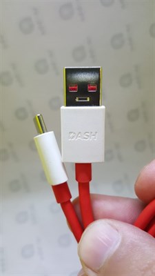  OnePlus 6 DASH Charge Type-C Box Pulled Out Cable