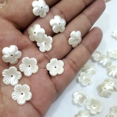 50 Pcs White Color Pearl white flowers beads 1.3cm Craft Sets