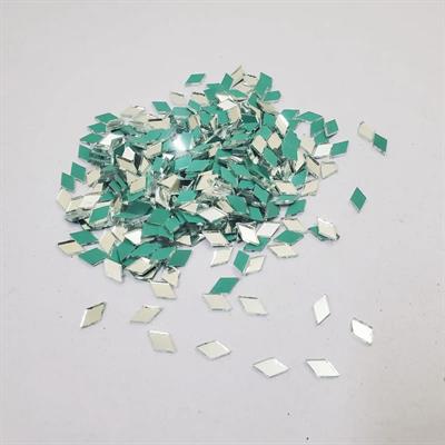 750 Pcs Mini Glass Dimond Shape Mirror Beads For Art And Craft Used In Embroidery size (8x5 mm)