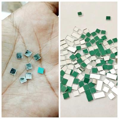 200 Pcs Mini Glass Square Shape Mirror Beads For Crafts 4mm