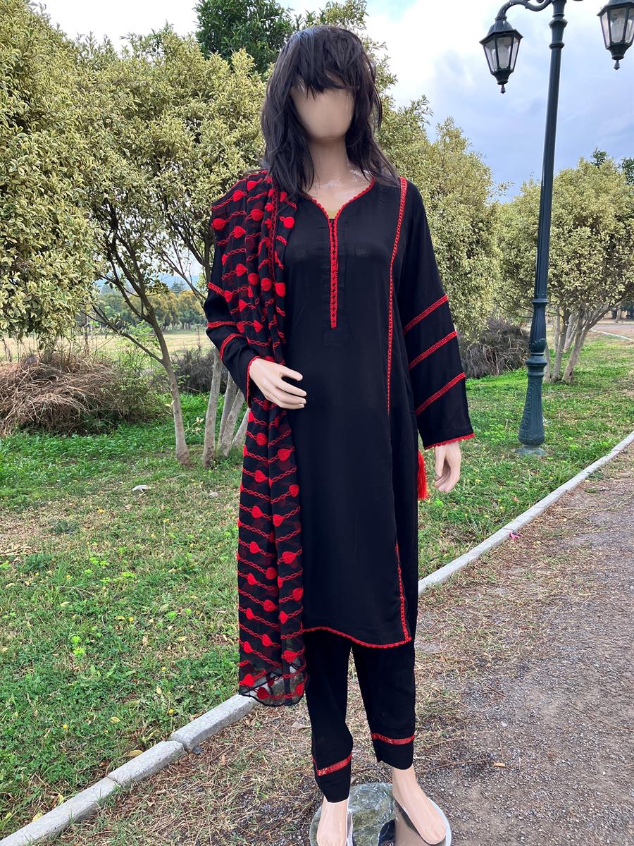 Black casual dresses clearance pakistani