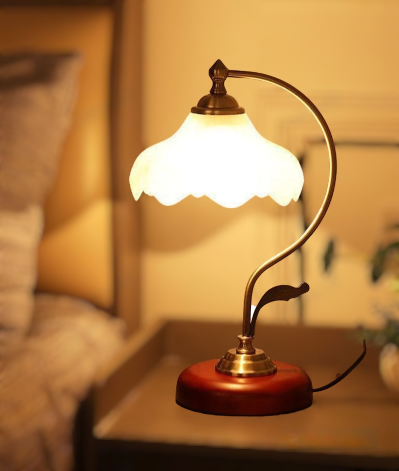 Antiqued Classic Glass Lampshade