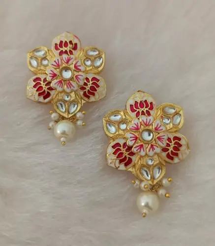 Gulzar Red Meenakari Kundan