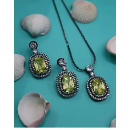 Zenvia – Lime Luxe Pendant Set