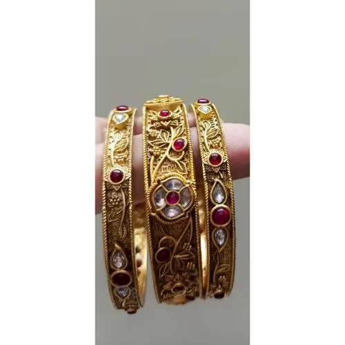 Zariya – Antique Kundan Gold Bangles with Ruby Detailing