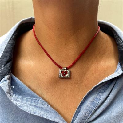 Red dori heart taweez ( HMN057 )