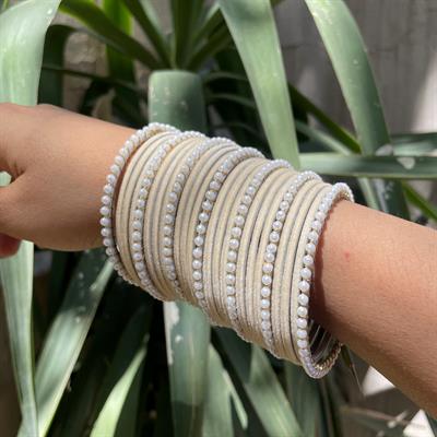 Beige bangles (B006)