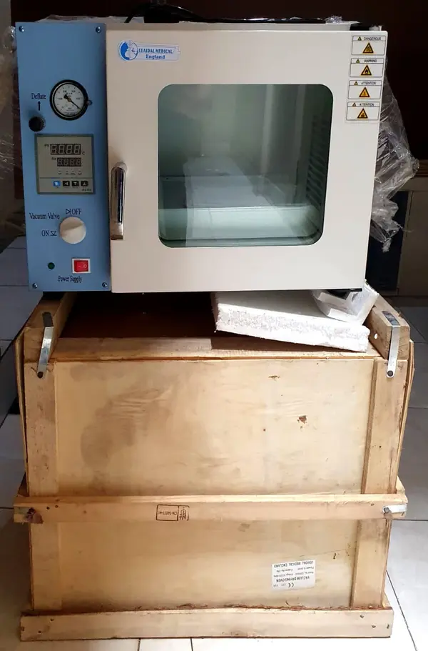 Vacuum Oven Leaidal Medical England (China) 24L