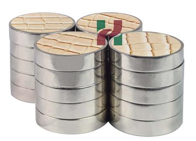 Faux Leather Fawn Crocodile Textured Backgammon Checkers 44.5x10mm with Silver Metallic Edges & Faux Leather Storage Box