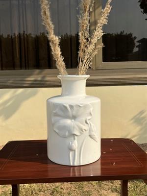 Fat Vase ceramic white