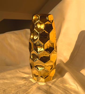 Golden shimmer vase