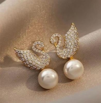 The Swan Pearls