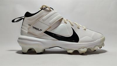 Nike TROUT cleats