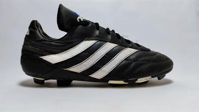 Adidas Vintage black predator