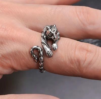 Tiger Adjustable Ring