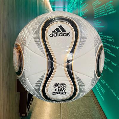 Replica TEAMGEIST SOCCER FOOTBALL 2025 SIZE 5 
