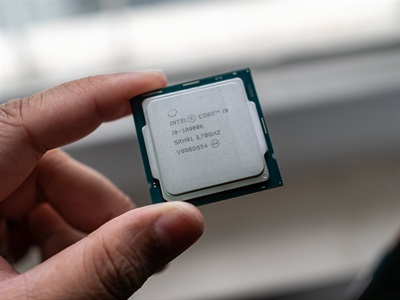 Intel Core i9-10900K 3.7 GHz Ten-Core LGA 1200 Processor Tray Pack - Brand New