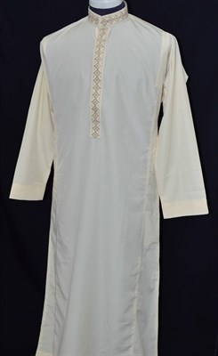 Saudi Style Thobe with Embroidery